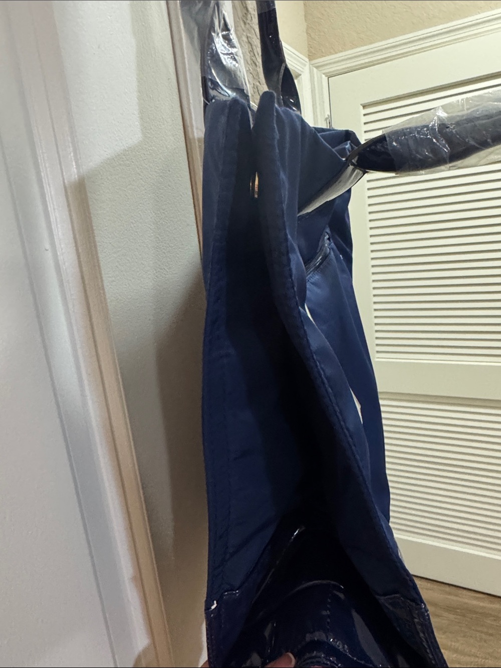 TB Navy Patent-Trim Logo Tote - Picture 3 of 5
